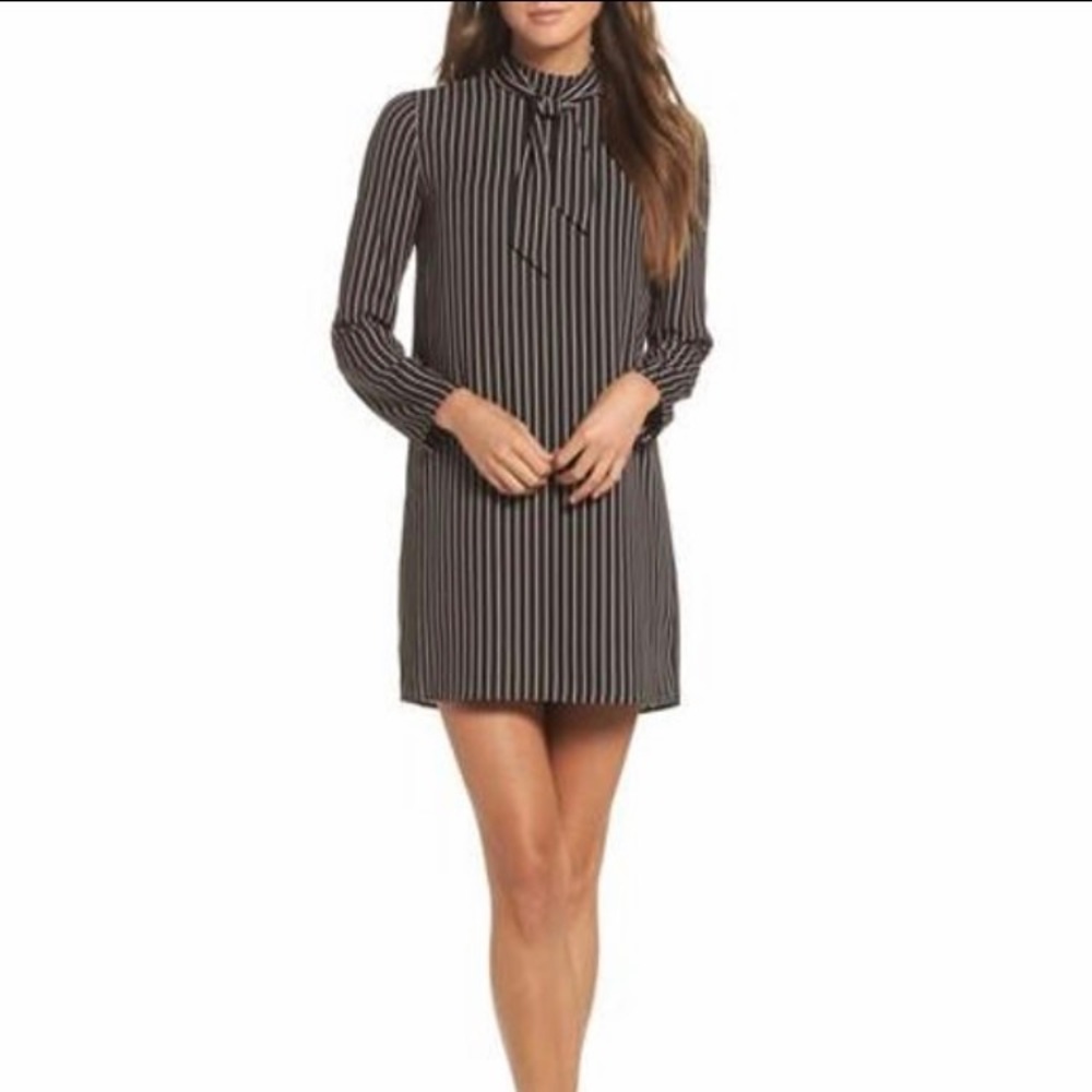 Ali & Jay She E-O Shift dress NWT Medium